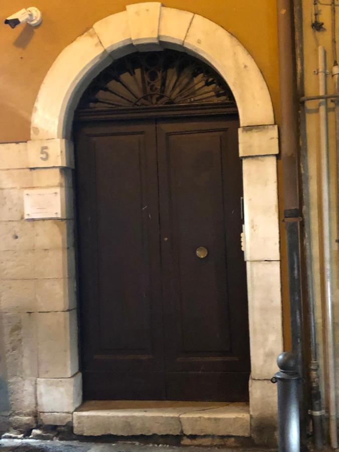 Casa Degli Orefici Кампобасо Екстериор снимка